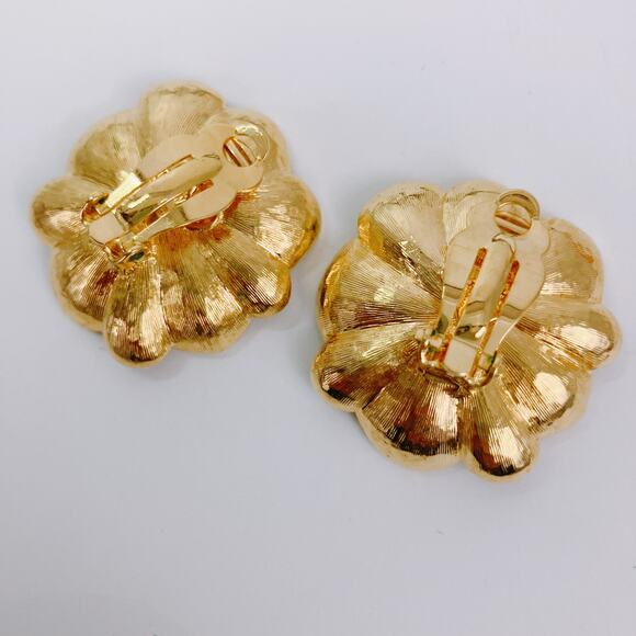 VTG Signed Alana Stewart Gold Tone Enamel Floral Clip On Earrings 1980s Jewelry - Picture 8 of 11